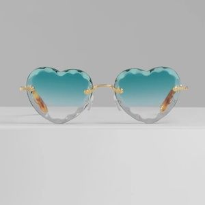 Chloe Rosie Heart Turquoise Gradient Sunglasses NWT